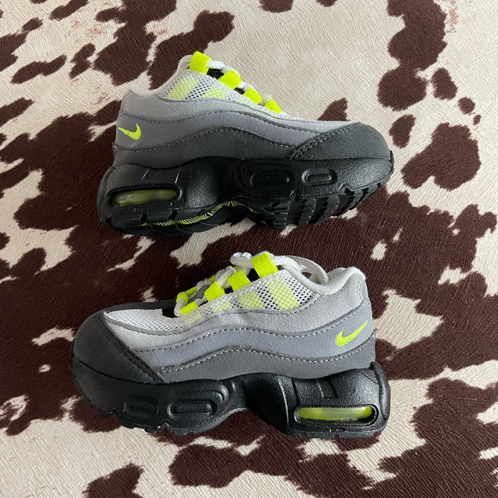 NIKE AIR MAX 95 NEON KIDS 6C